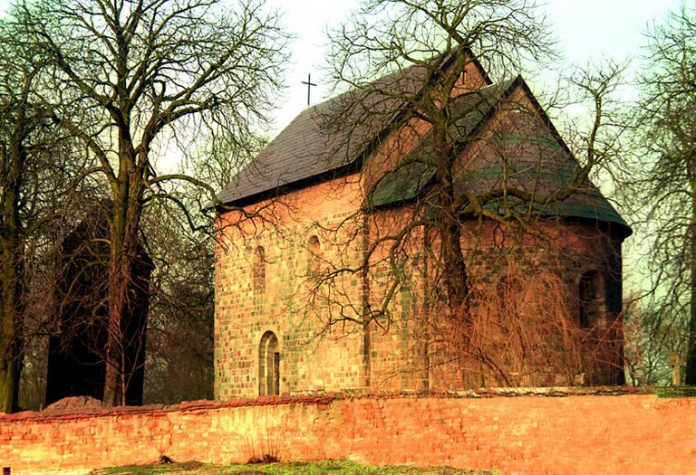 Romanische St.-Nikolaus-Kirche in Giecz
