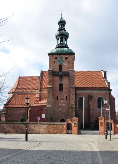 Die Kirche der Heiligen Dreifaltigkeit in Gniezno (Gnesen)