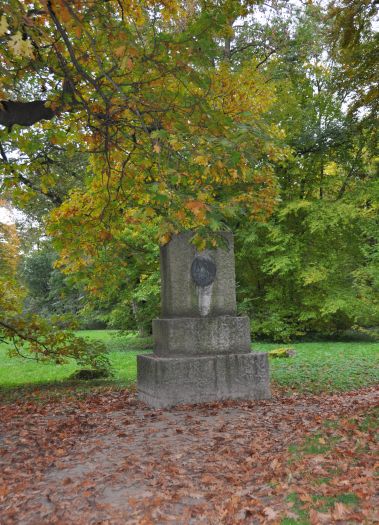 Pomnik Adama Mickiewicza w Śmiełowie