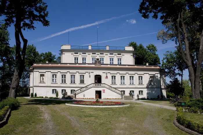 The palace in Włoszakowice
