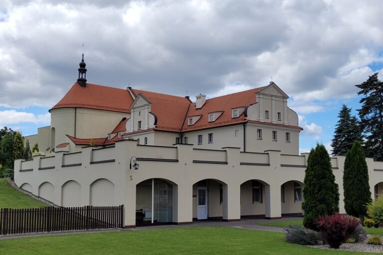 Ostrzeszów klasztor region