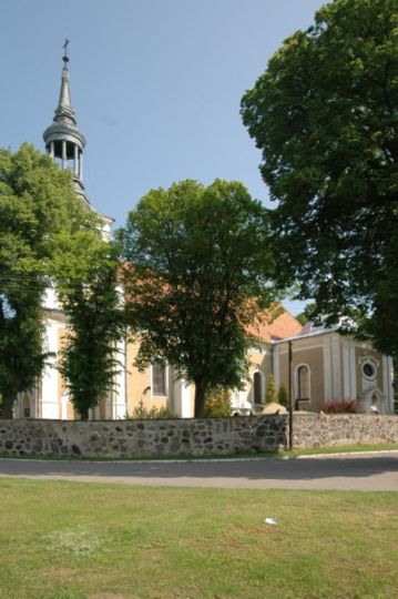 Kościół pw. Świętego Krzyża i św. Mikołaja w Biezdrowie