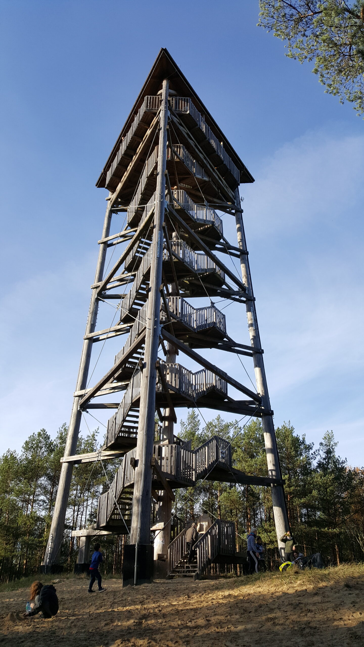Świętno, wieża widokowa drewniana 8-piętrowa